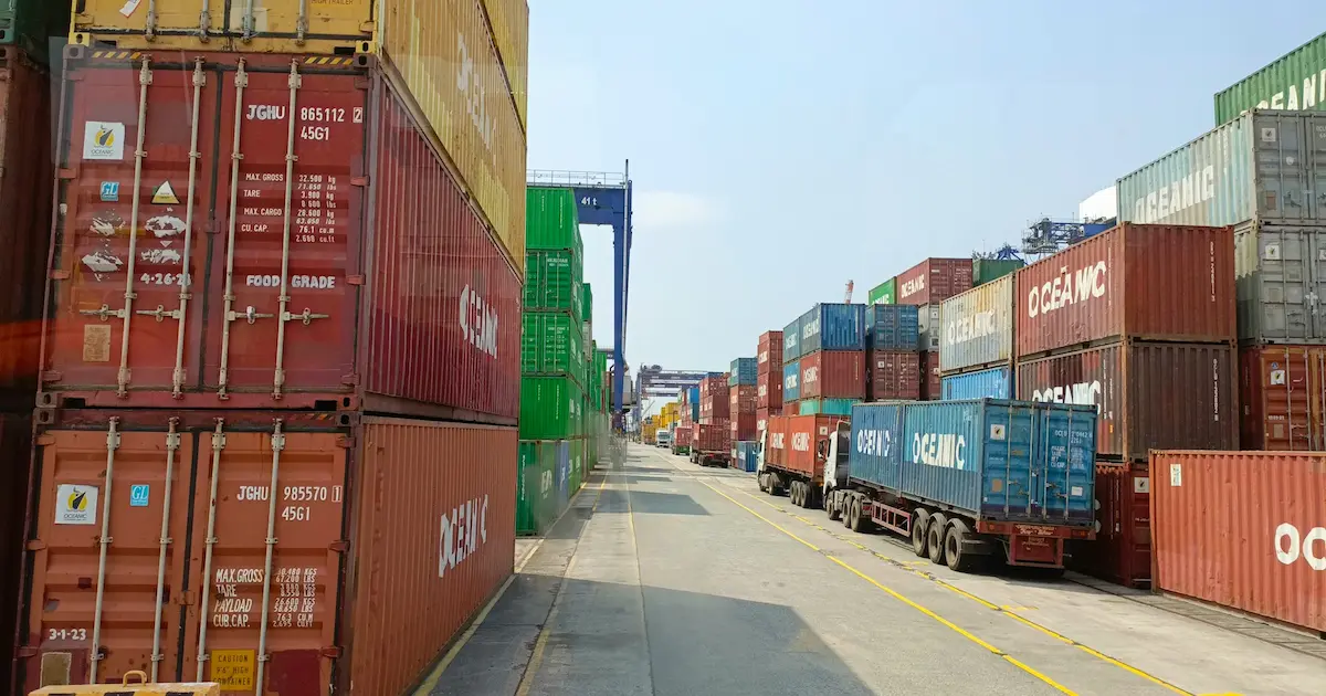 Conteneurs d'exportation sur un terminal égyptien — au T1 2026, les exportations de produits alimentaires transformés ont crû le plus vite vers l'UE et les États-Unis